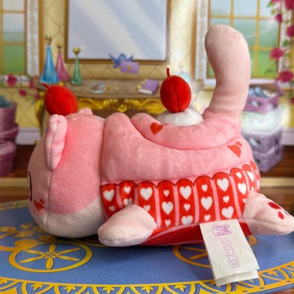 Aphmau MeeMeow | Cherry Cupcake Cat Plush - Picture 4 of 7